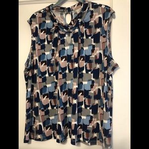 Sleeveless blouse plus size